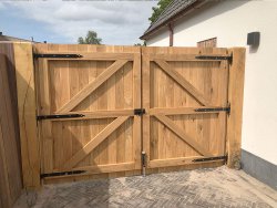 Houten draaipoort HP01