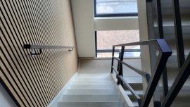 Trapleuning naast leuning