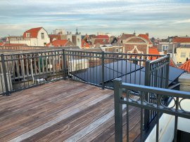 Dakterras met hekwerk A01